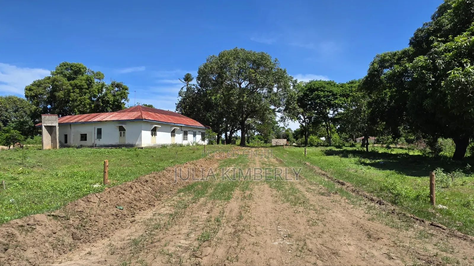 Msabaha/Gede. 10%Discounted 50 by 100s Malindi/Gede With Title in Gede