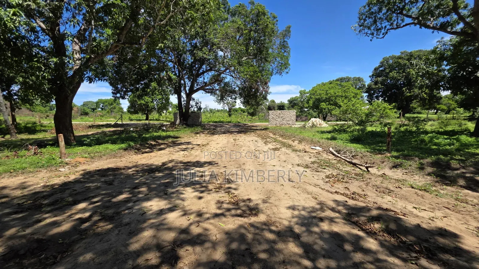 Msabaha/Gede. 10%Discounted 50 by 100s Malindi/Gede With Title in Gede