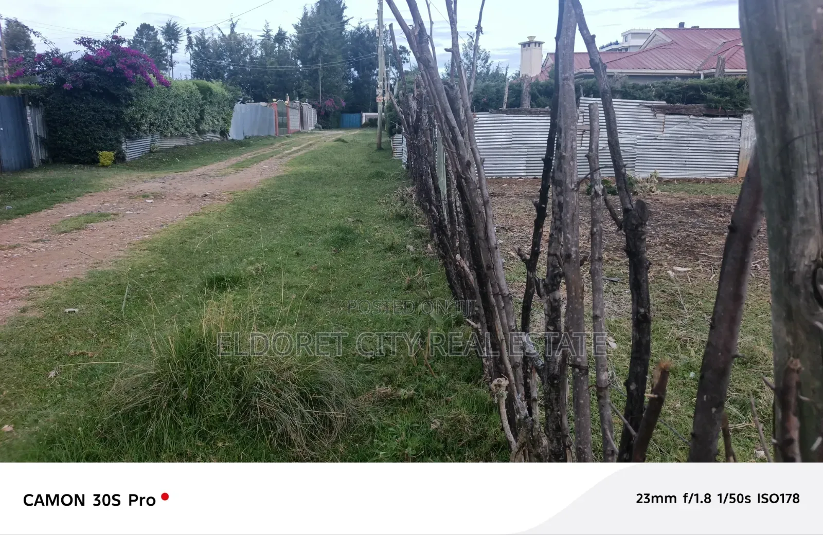 1/4 Plot Annex Pazuri With Title. in Kapsuswa