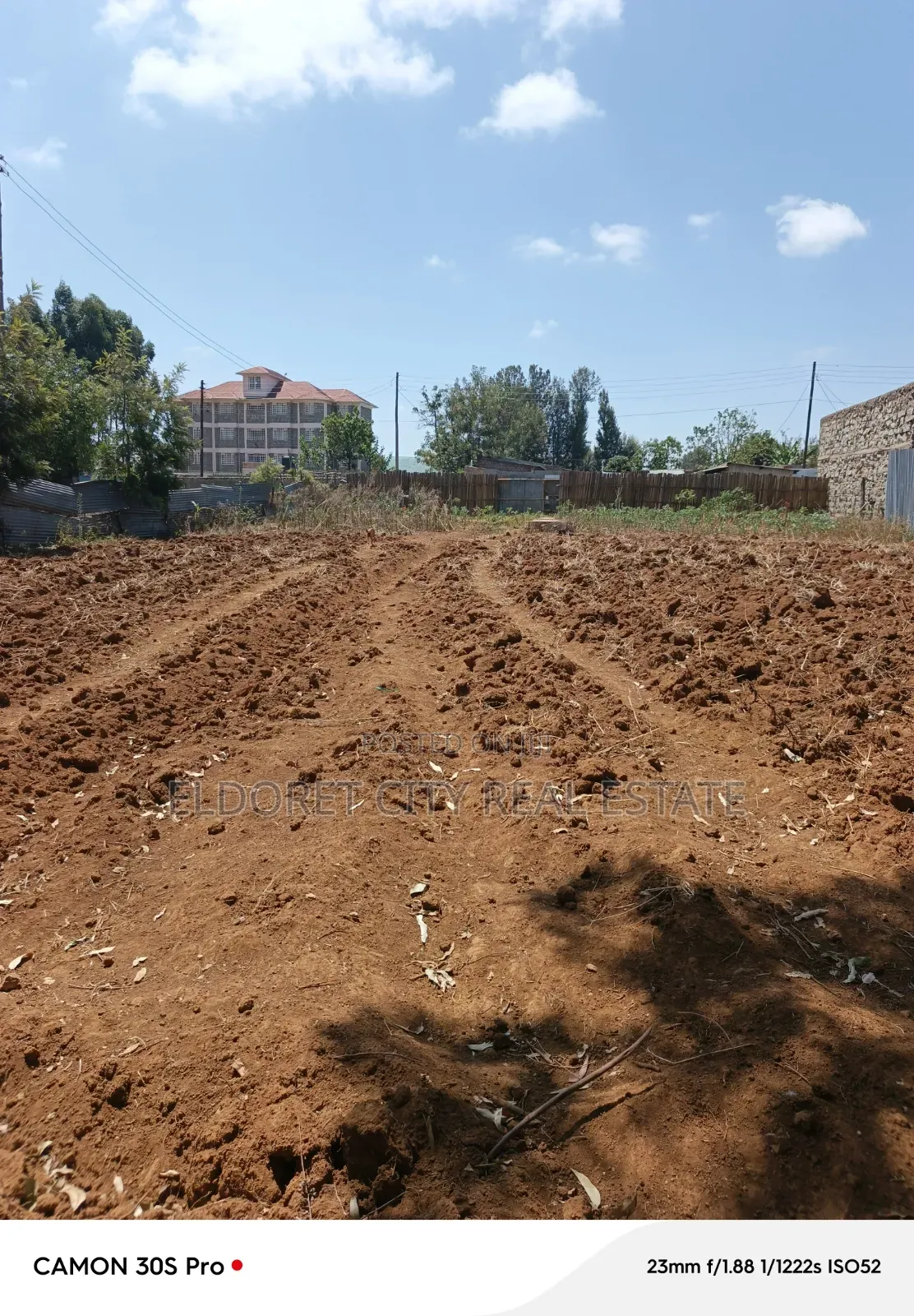 1/2 Acre Plus 1/8 Langas With Title. in Kapsuswa