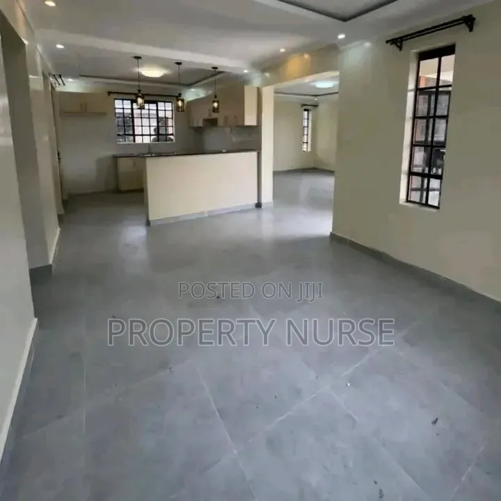 3bdrm Bungalow in Gateway Mall Area for sale in Gateway Mall Area