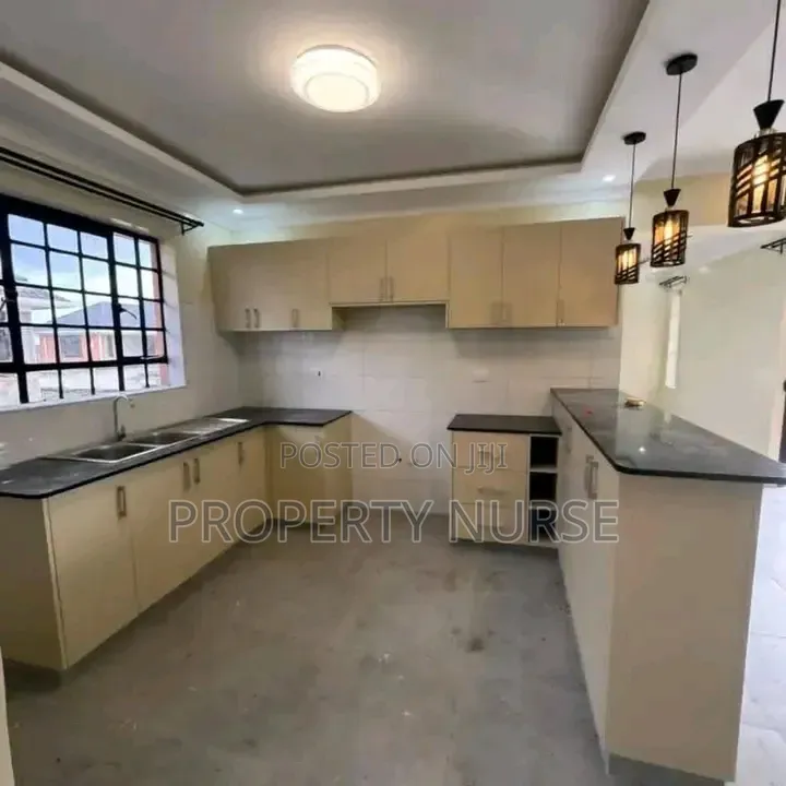 3bdrm Bungalow in Gateway Mall Area for sale in Gateway Mall Area