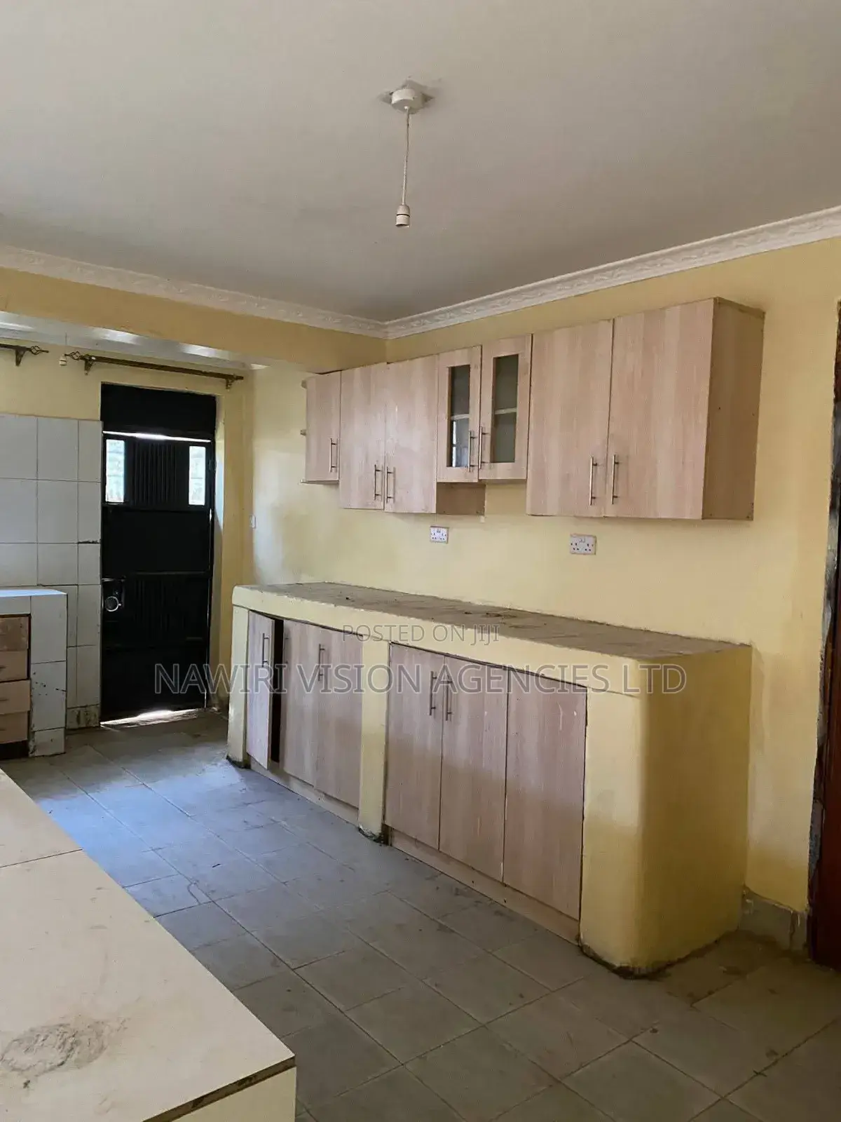 5bdrm Mansion in Joska for rent in Joska