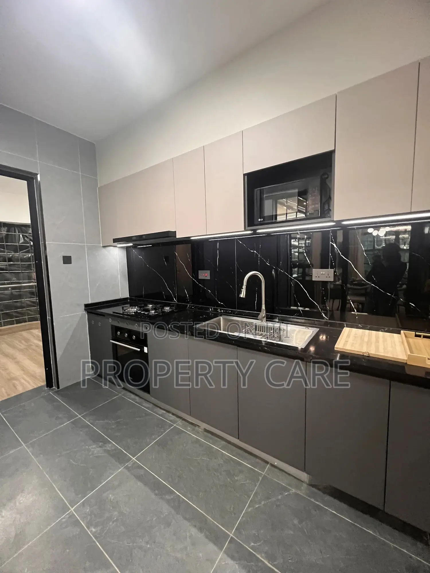 3bdrm Apartment in Westlands for sale in Westlands