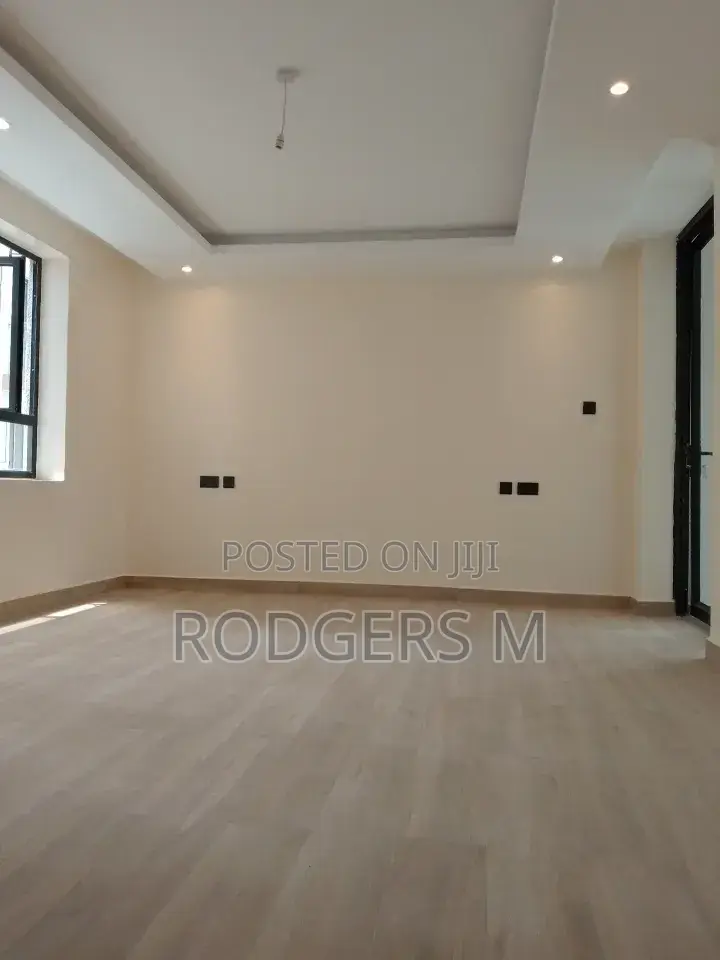 4bdrm Duplex in Spring Valley for rent in Spring Valley