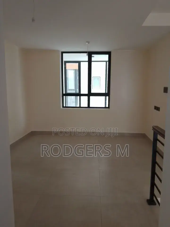 4bdrm Duplex in Spring Valley for rent in Spring Valley