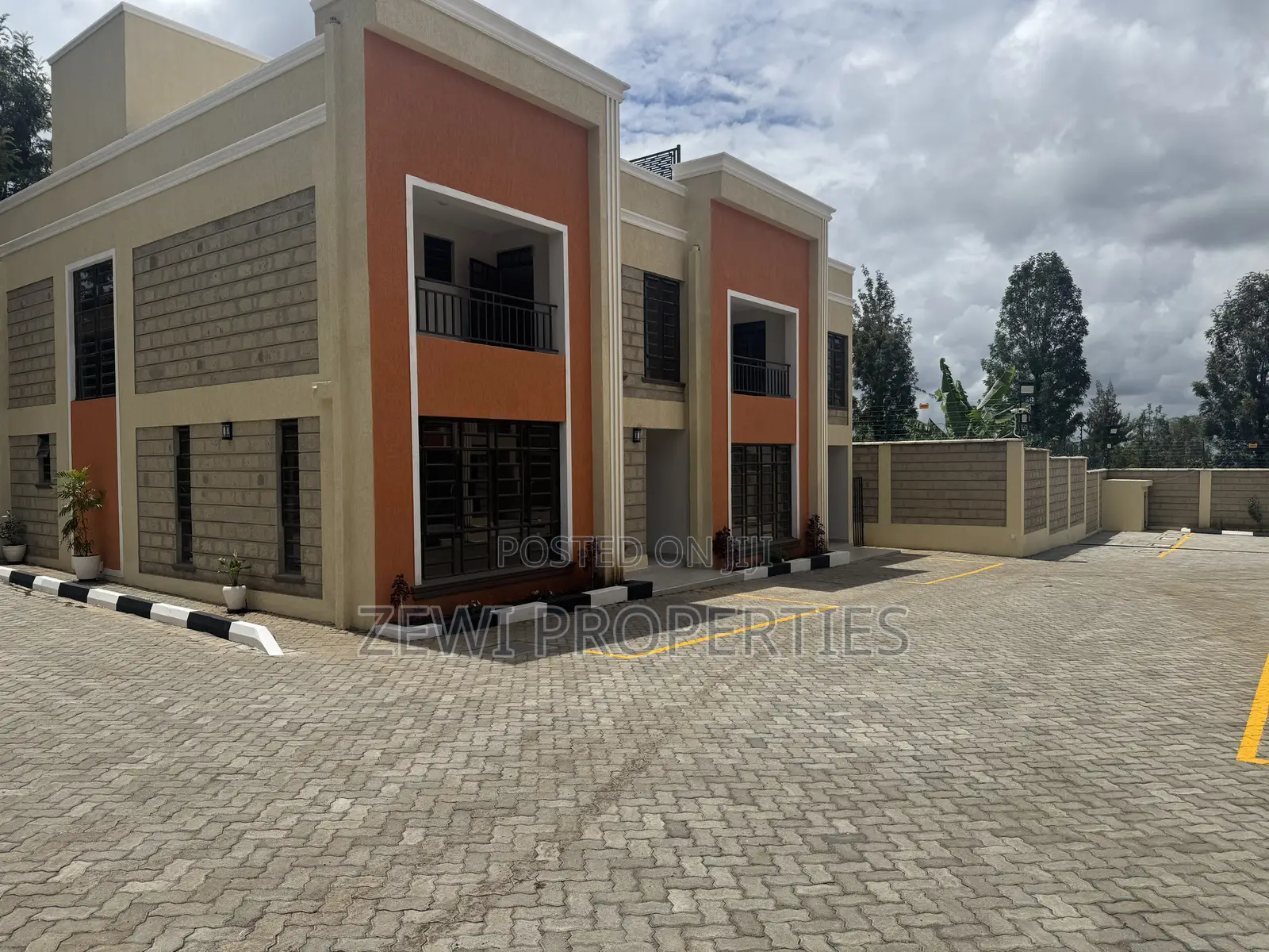 3bdrm Mansion in Matasia for sale in Matasia