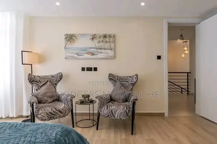 4bdrm Duplex in Spring Valley for sale in Spring Valley