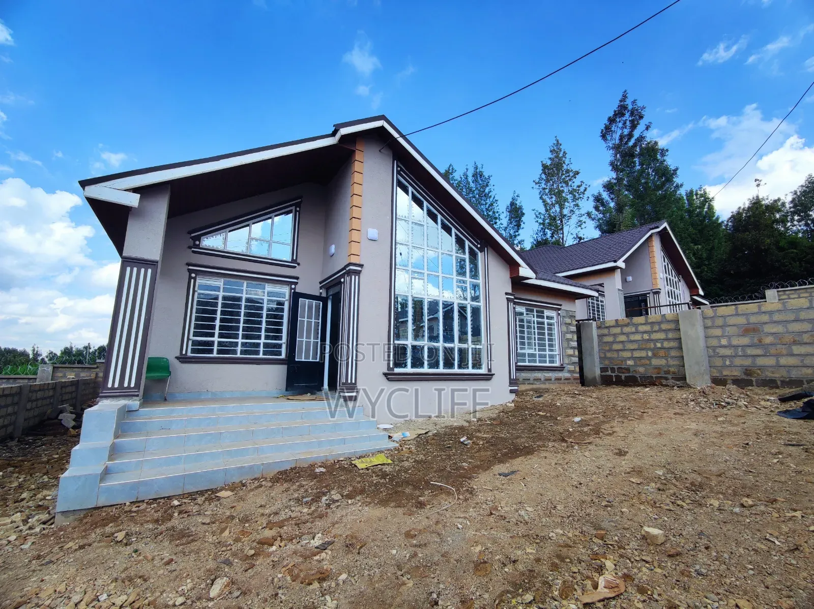 3bdrm Bungalow in Oluulua for sale in Oluulua
