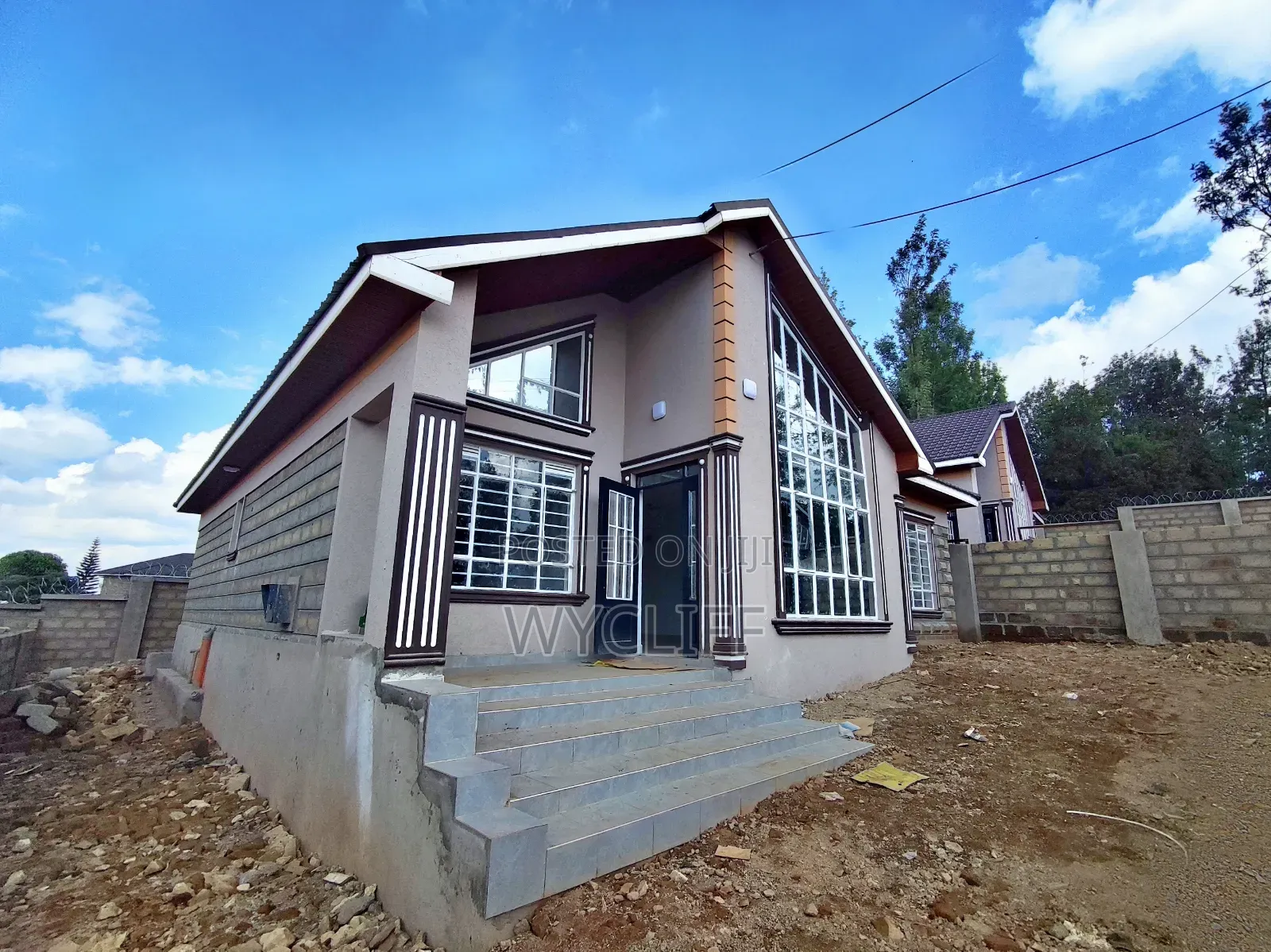 3bdrm Bungalow in Oluulua for sale in Oluulua