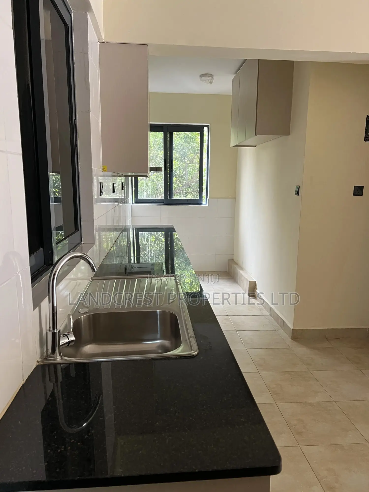 3bdrm Apartment in Thindigua/Kasarini for sale in Thindigua/Kasarini