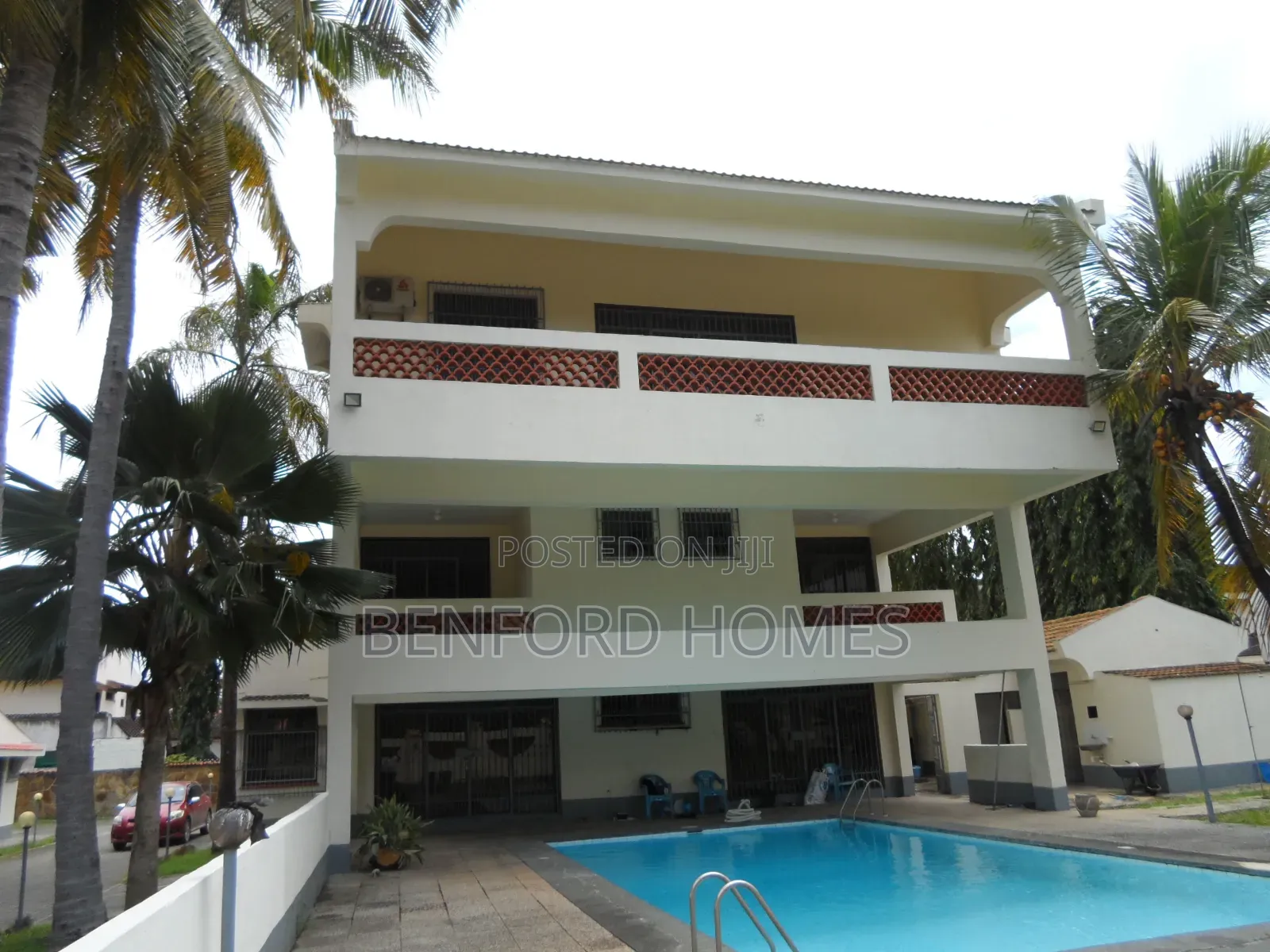7bdrm Villa in Nyali Mombasa for sale in Nyali