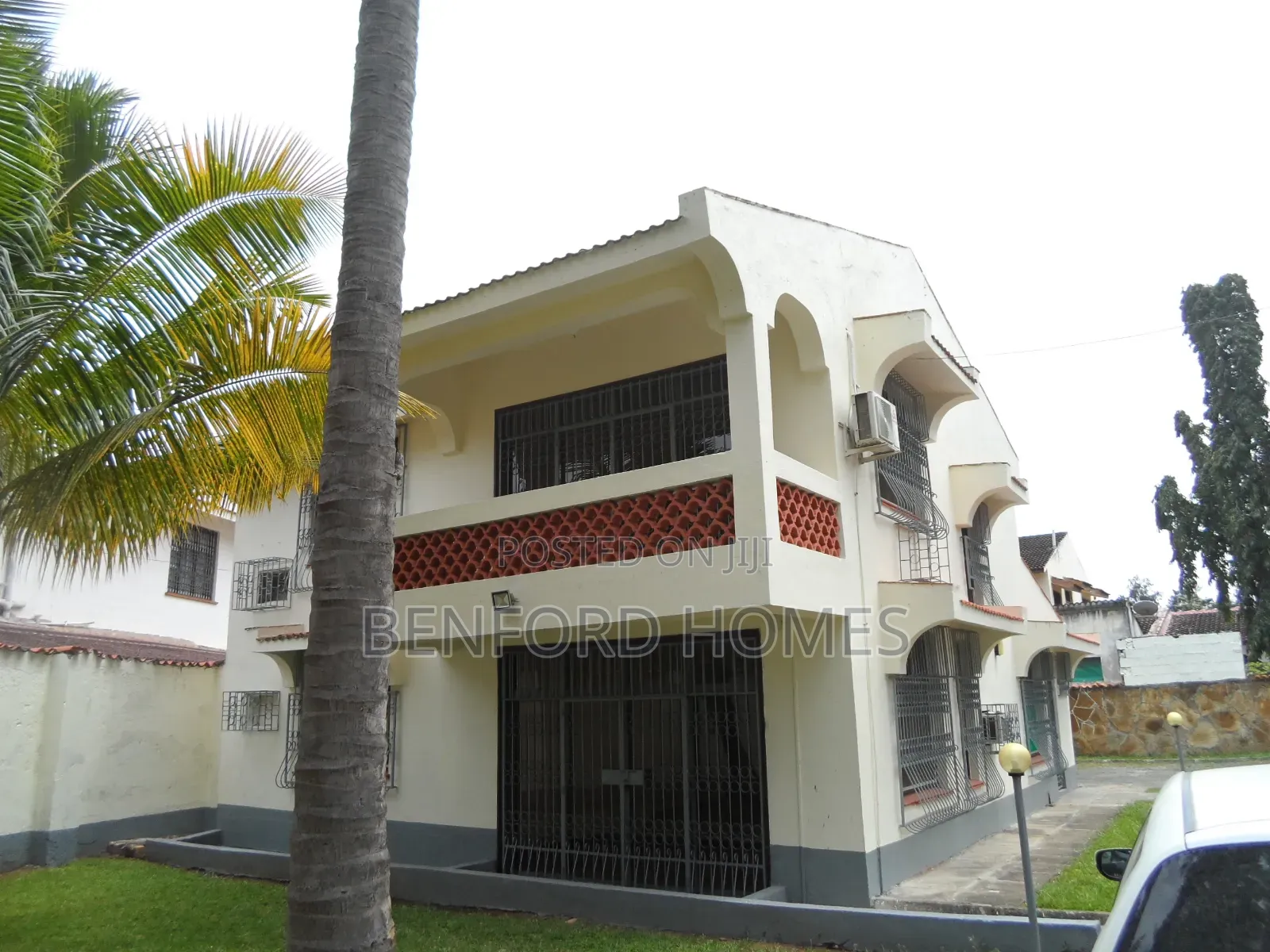 7bdrm Villa in Nyali Mombasa for sale in Nyali