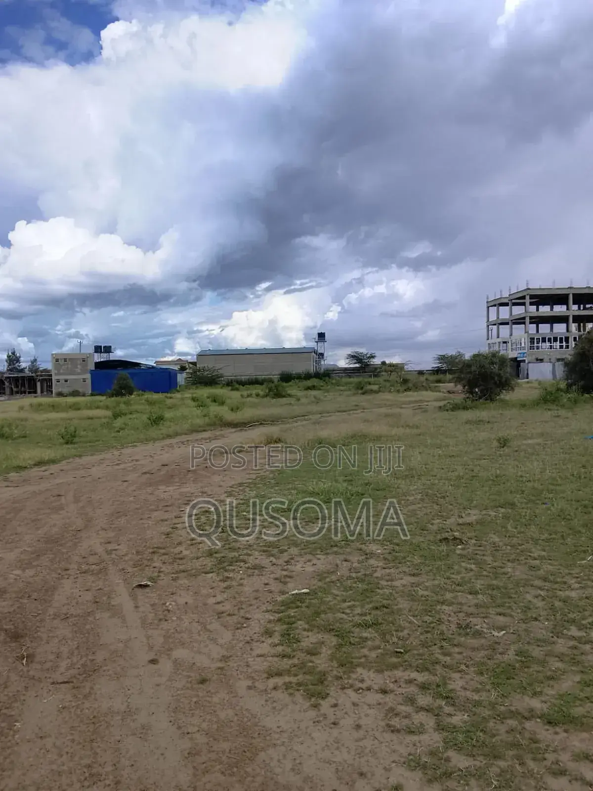Price Slashed! Prime 50x100 Plot in Great Wall – Must Go! in Gateway Mall Area