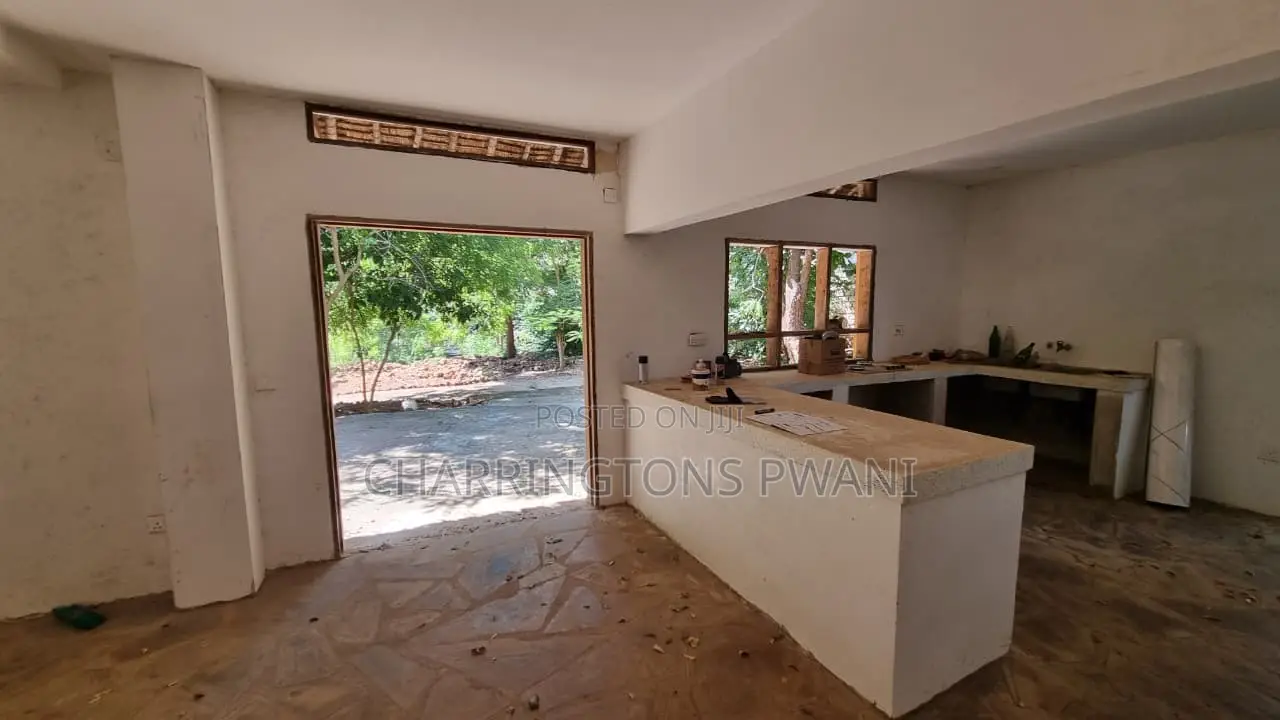 5bdrm Villa in Diani for sale in Diani