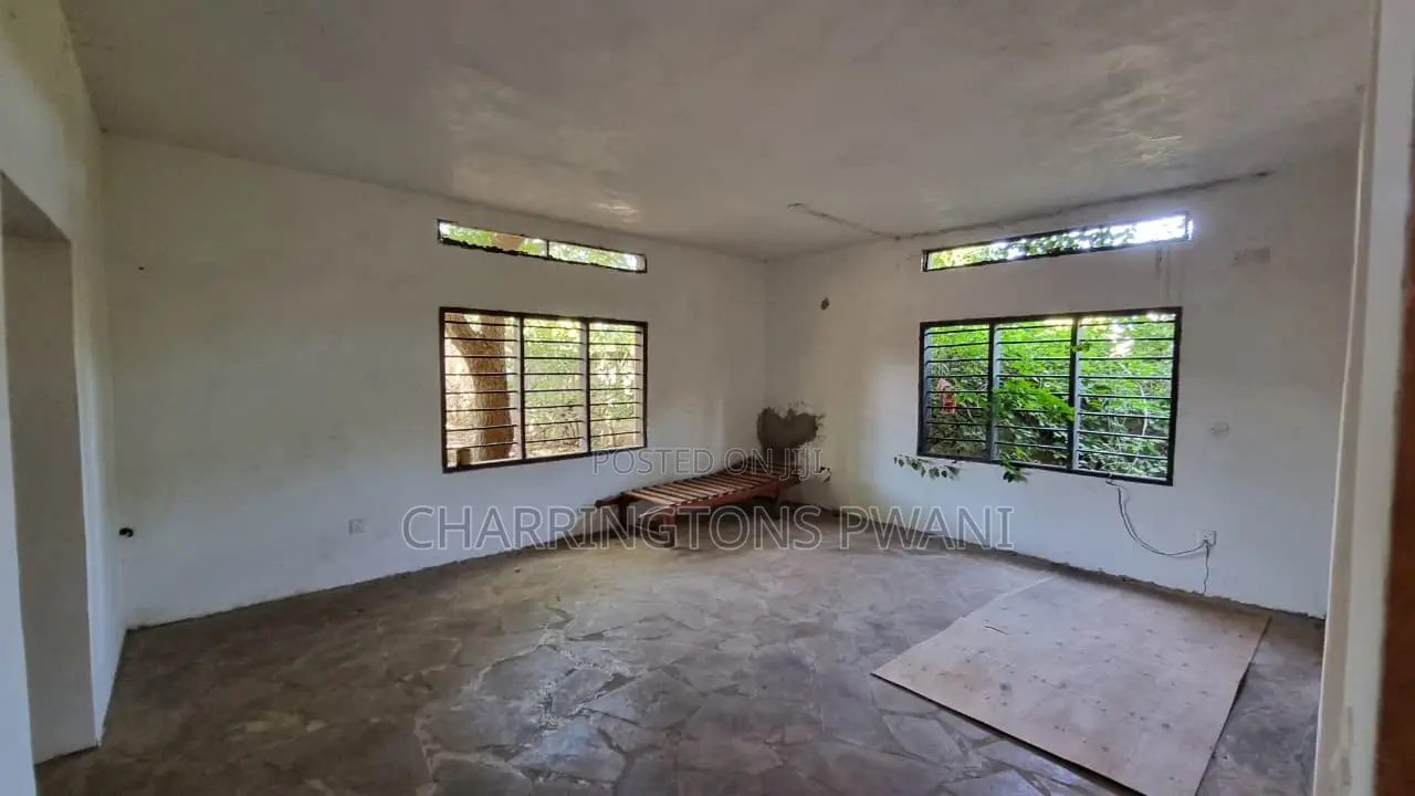 5bdrm Villa in Diani for sale in Diani