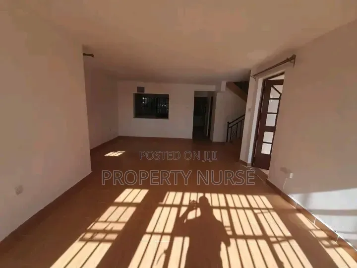 4bdrm Mansion in Gateway Mall Area for sale in Gateway Mall Area