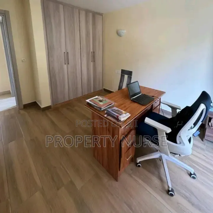 4bdrm Mansion in Gateway Mall Area for sale in Gateway Mall Area