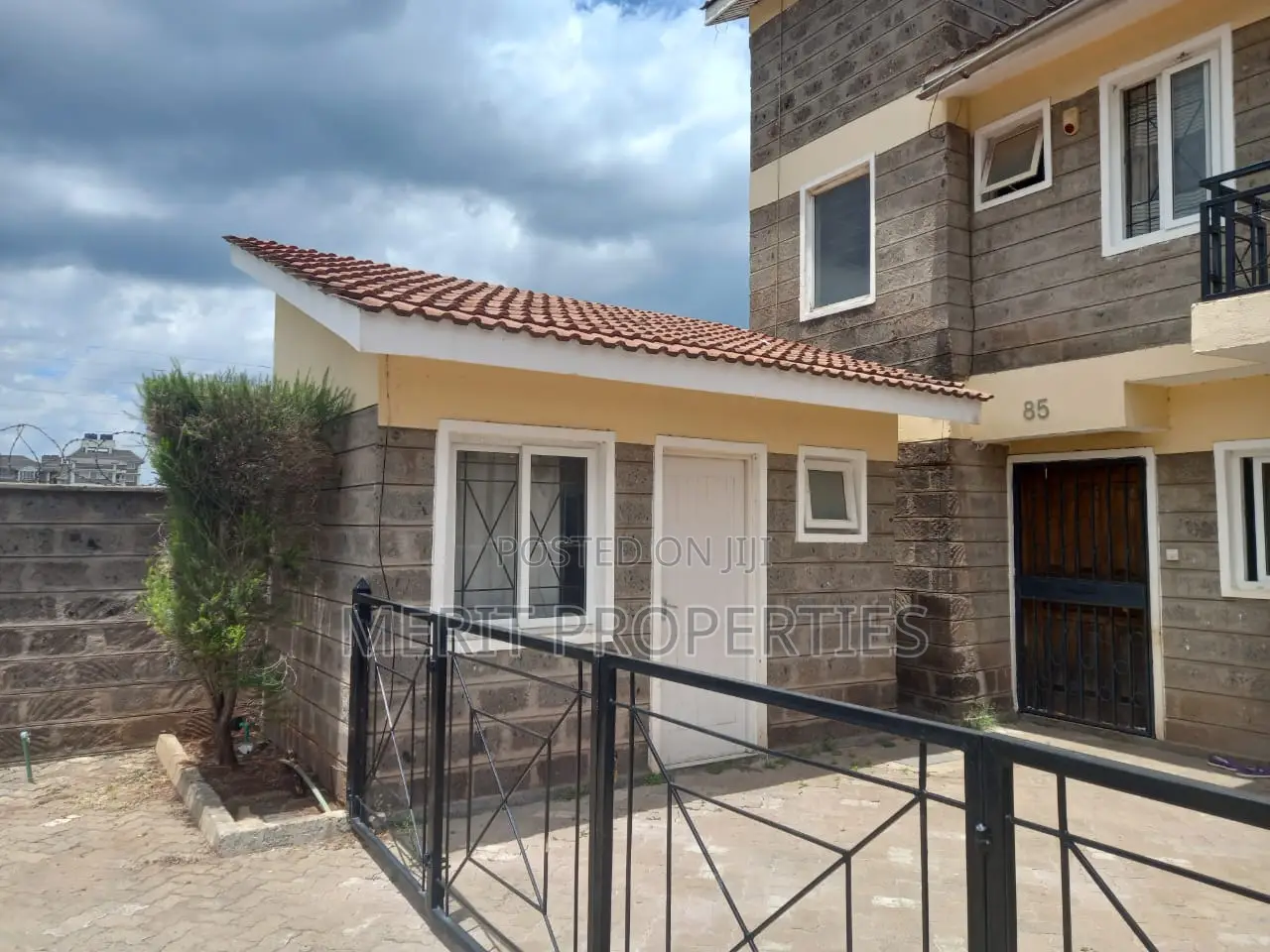 Furnished 3bdrm Maisonette in Muthama Heights, Hotel 67 Area for sale in Hotel 67 Area