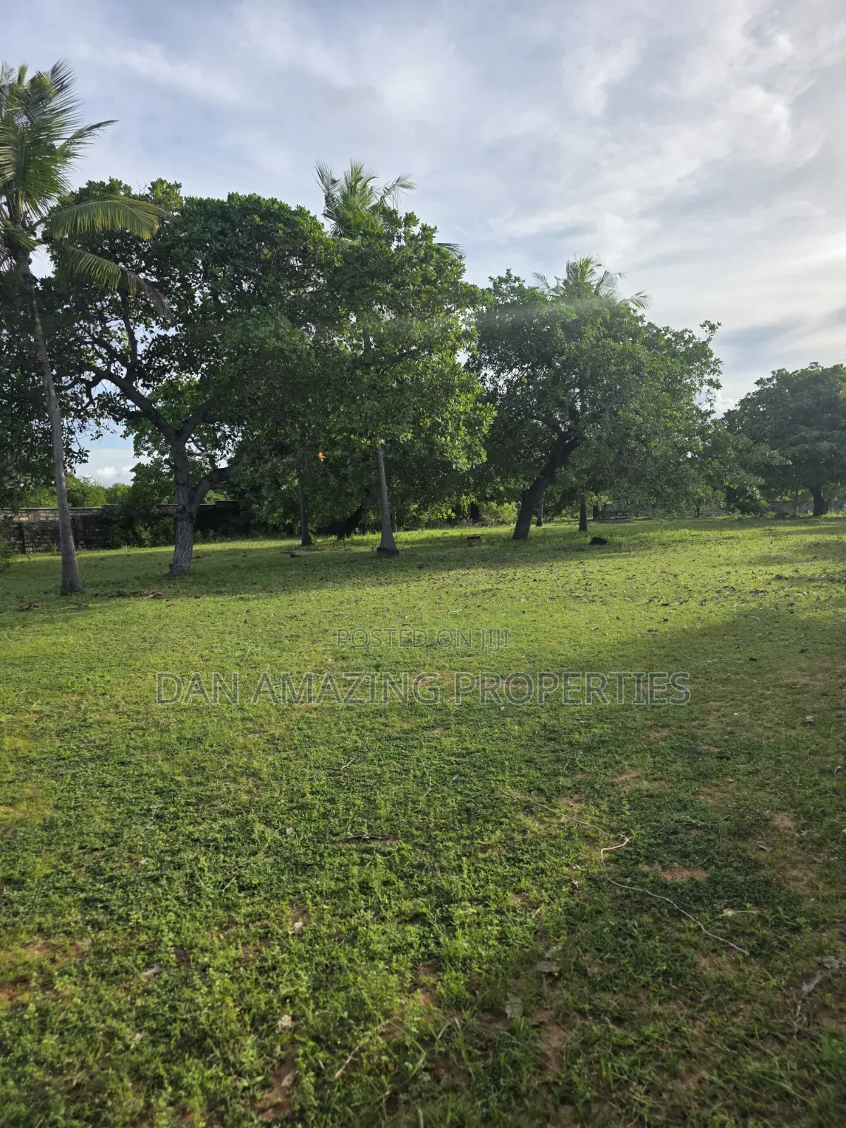 1 Acre With a Well Diani Kongo River Area for Sale 3 Row From the Sea in Diani