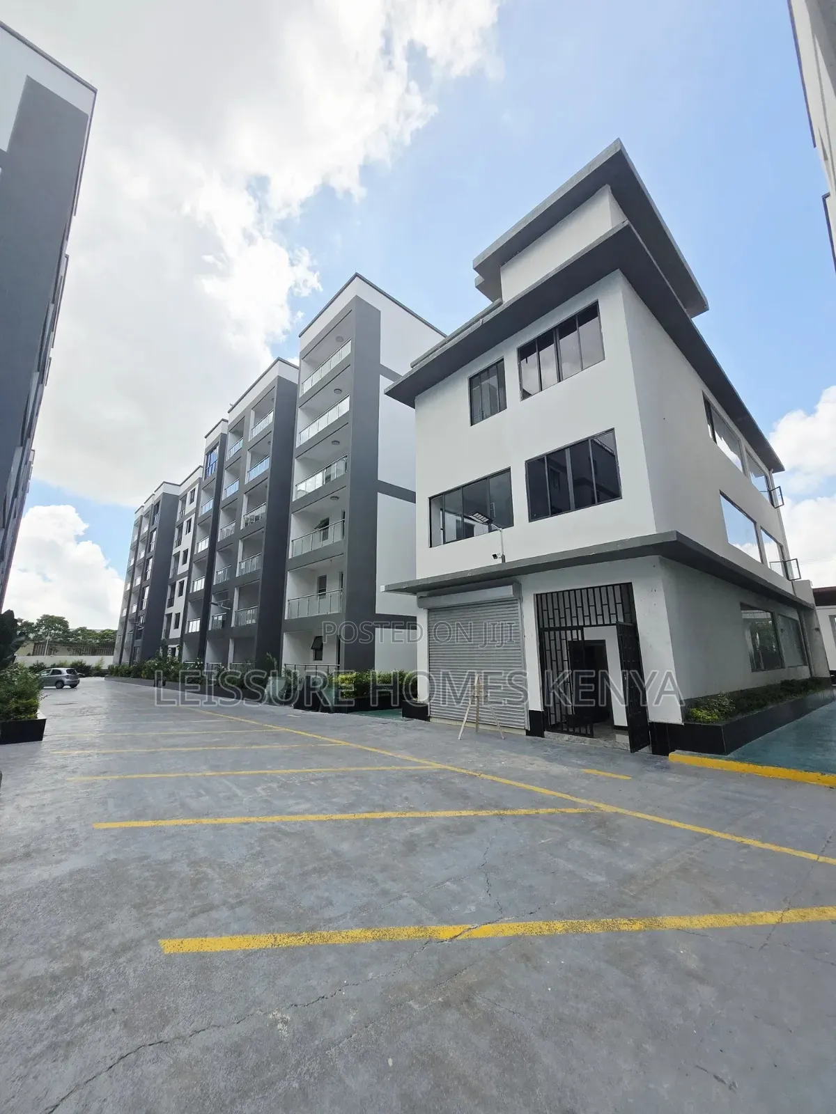 2bdrm Apartment in Gateway Mall Area for sale in Gateway Mall Area