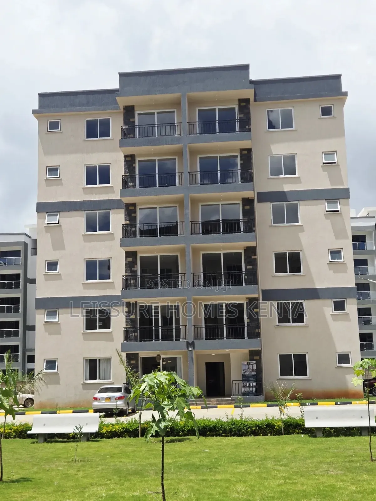 3bdrm Apartment in Gateway Mall Area for sale in Gateway Mall Area