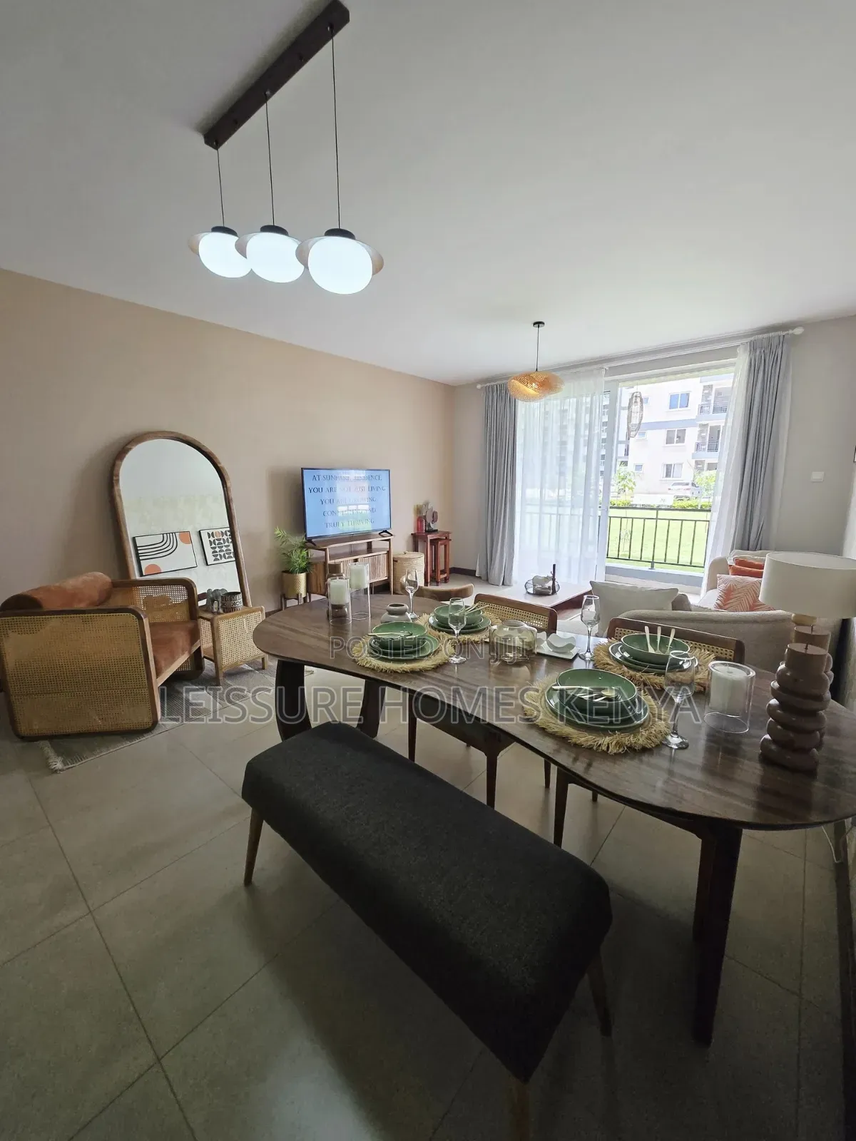 3bdrm Apartment in Gateway Mall Area for sale in Gateway Mall Area