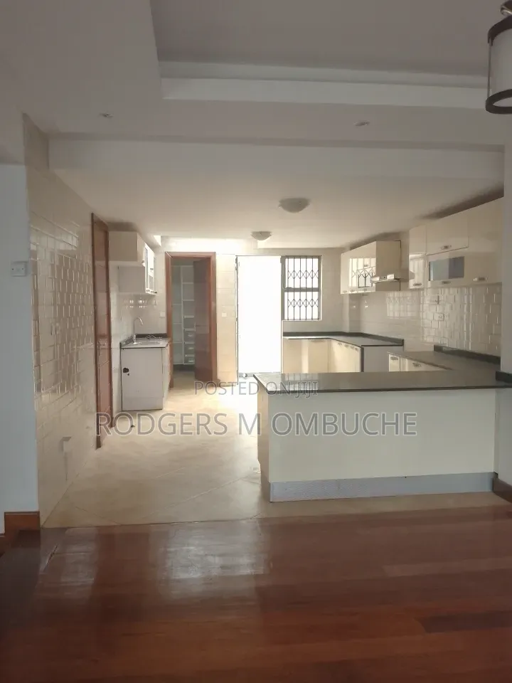 6bdrm Villa in Muthangari for sale in Muthangari