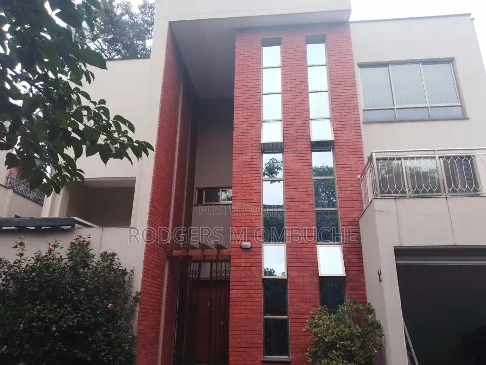 6bdrm Villa in Muthangari for sale in Muthangari