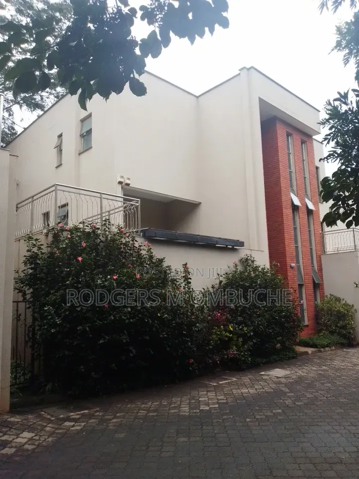 6bdrm Villa in Muthangari for sale in Muthangari
