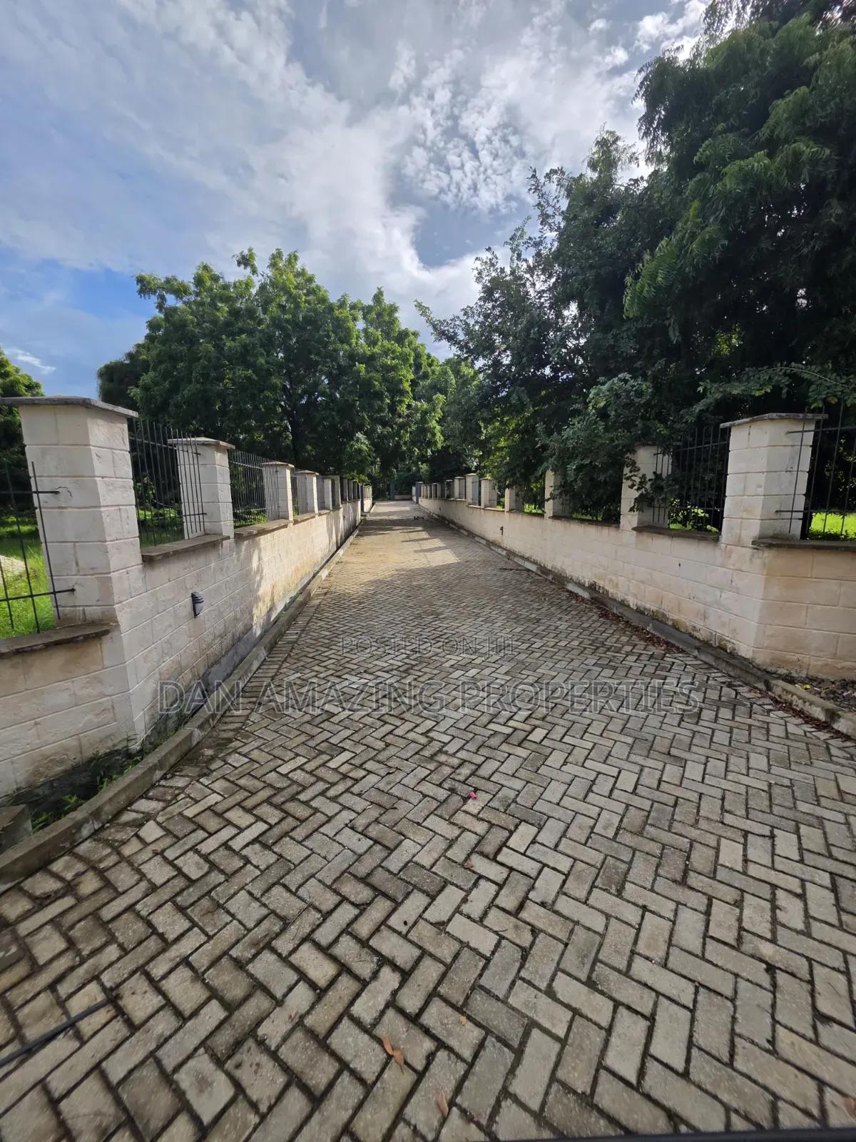 1/4 Acre Beachfront Plots Diani in a Gated Communiry for Sale in Diani