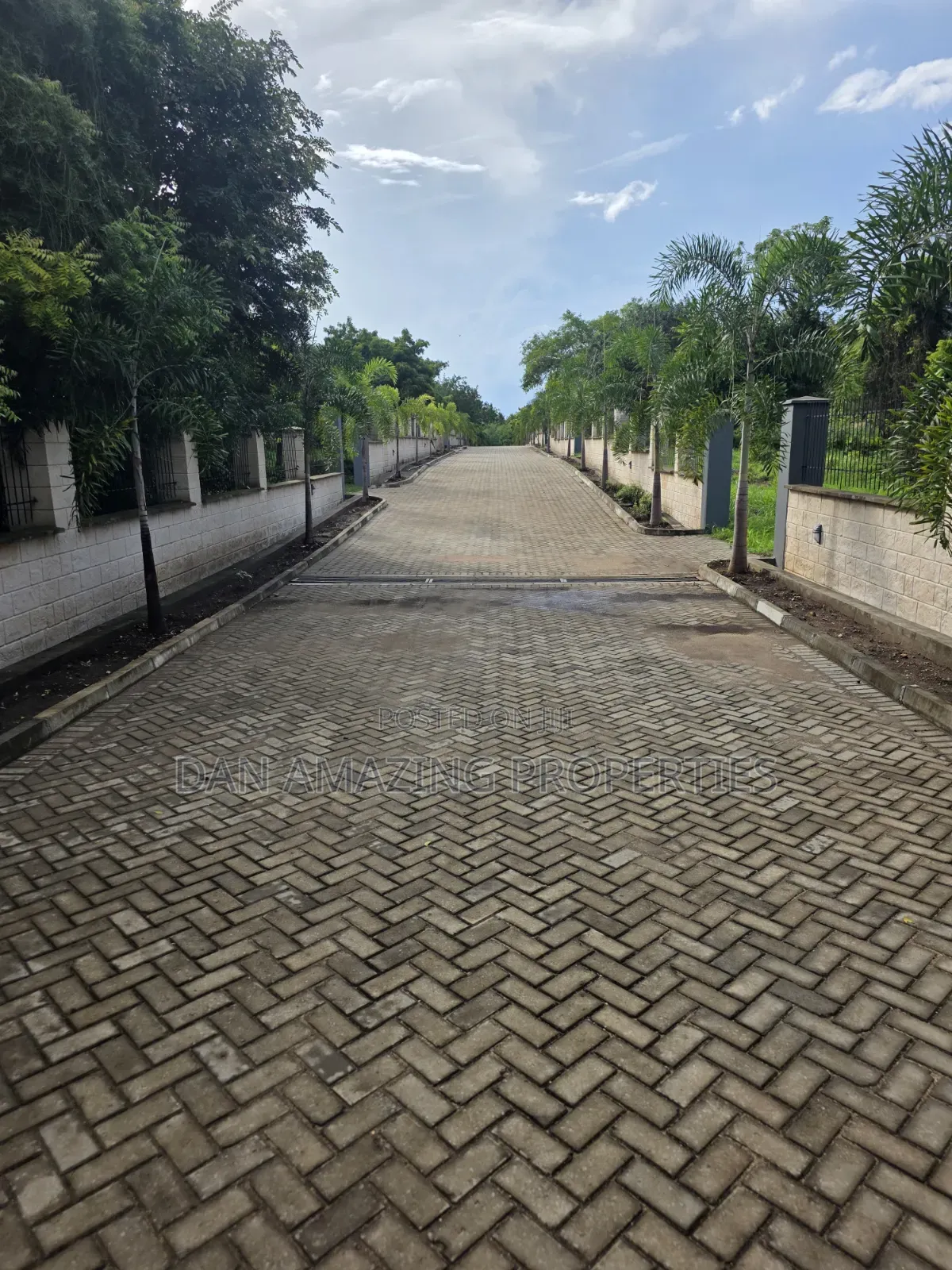 1/4 Acre Beachfront Plots Diani in a Gated Communiry for Sale in Diani