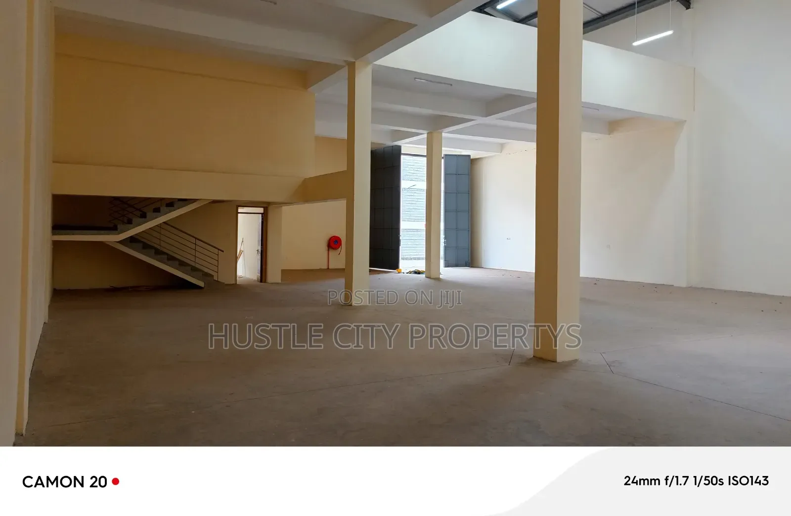 Godown to Let Along Baba Dogo Area 8000 Sq Ft 38 Per Sq Ft in Baba Dogo