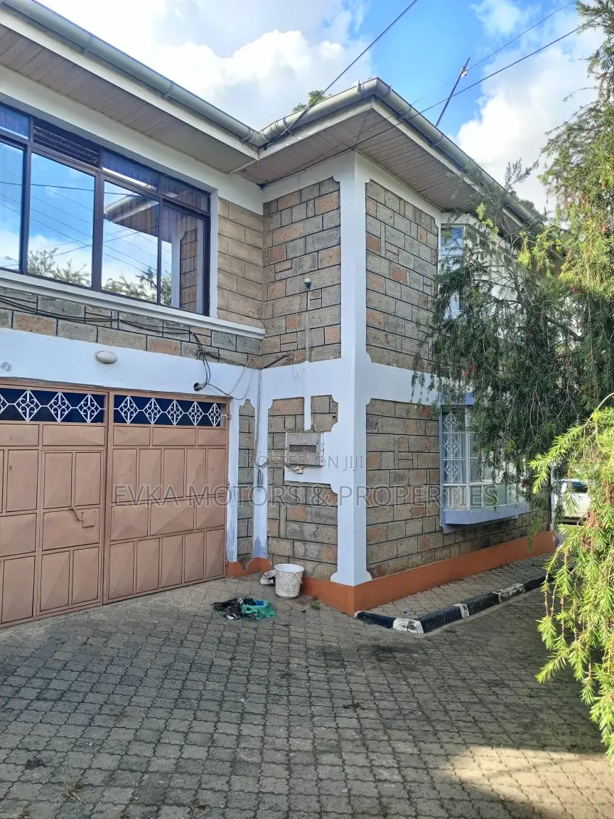 Furnished 4bdrm Mansion in Utawala for sale in Complex Utawala