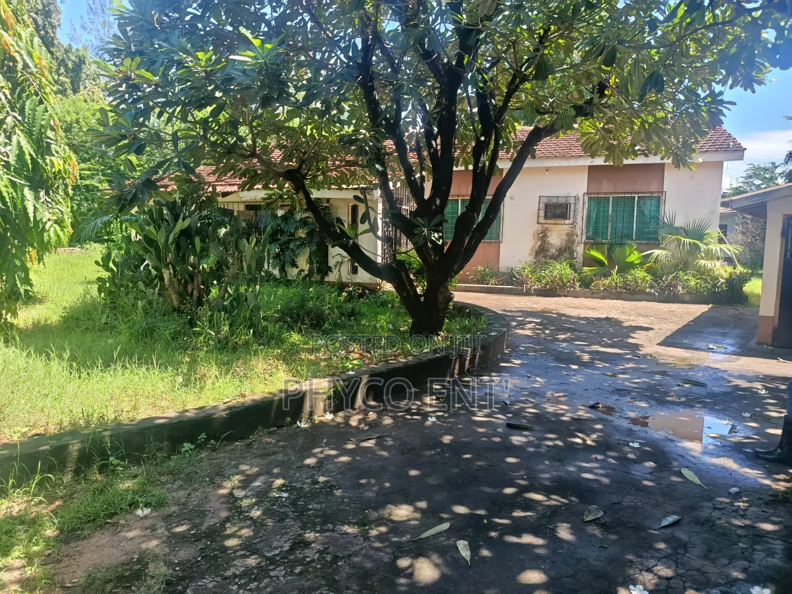 Three Bedroom Bungalow for Sale in Nyali Mkomani