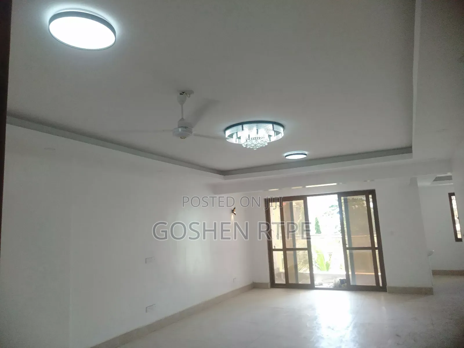 4bdrm Apartment in Kizingo for sale in Kizingo