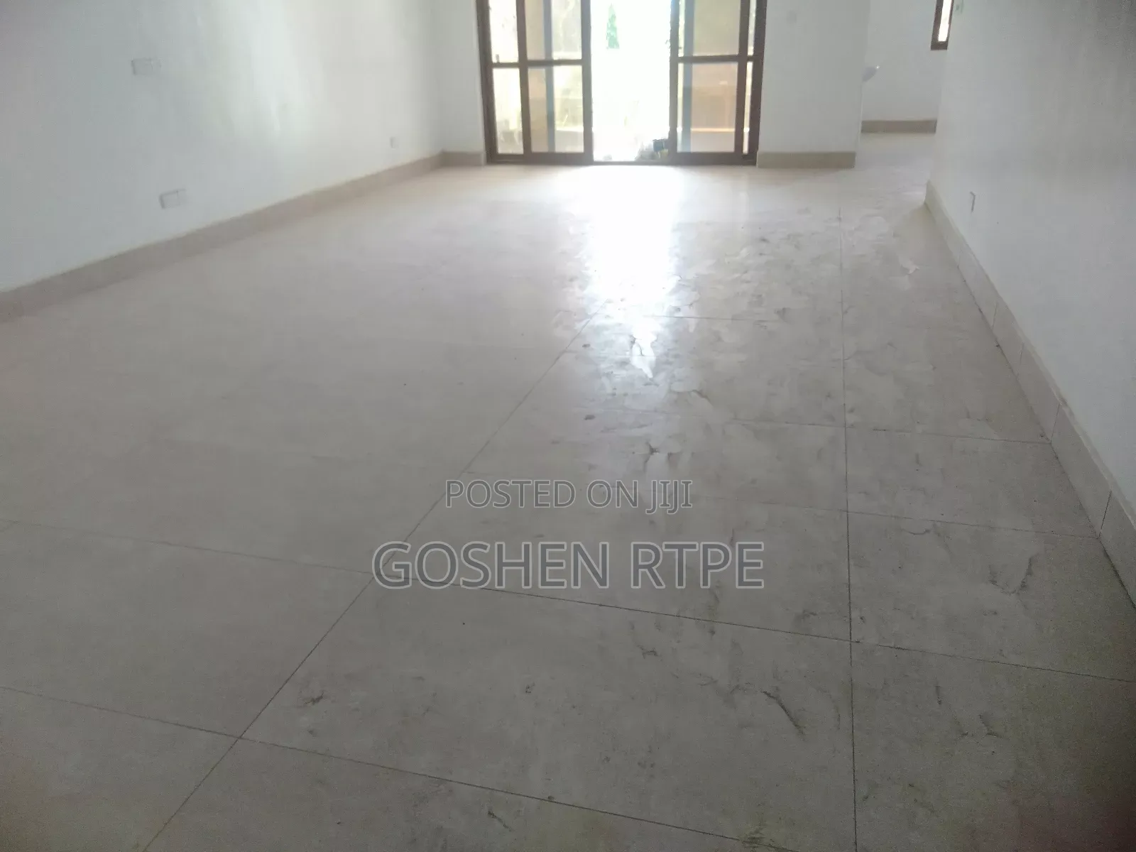 4bdrm Apartment in Kizingo for sale in Kizingo