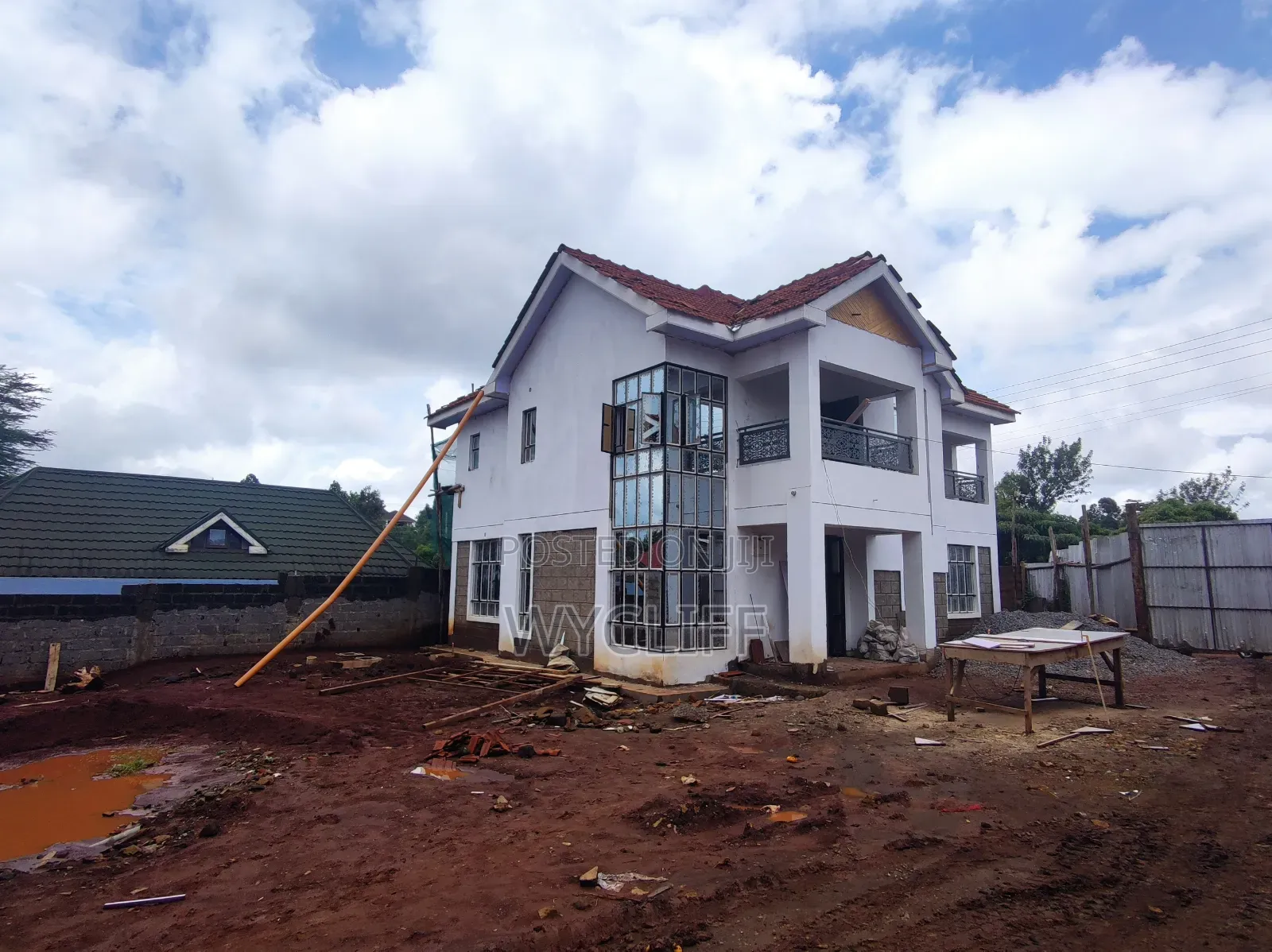 4 Bedroom Mansion in Lusingeti (Thogoto) for Sale in Karai