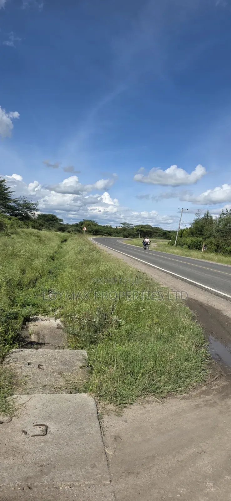 10 Acres Touching Tarmac Isinya on Quick Sale. in Isinya