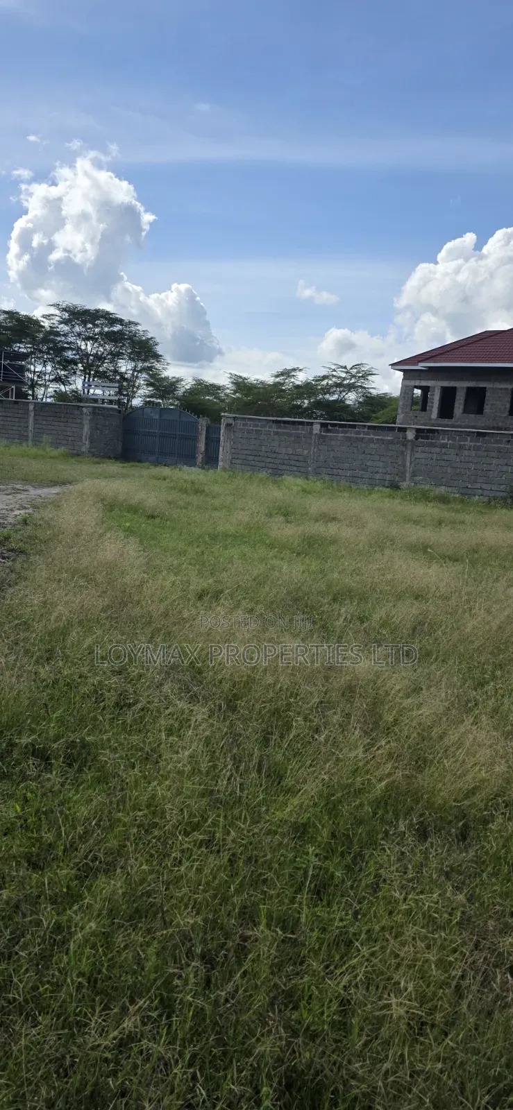 10 Acres Touching Tarmac Isinya on Quick Sale. in Isinya