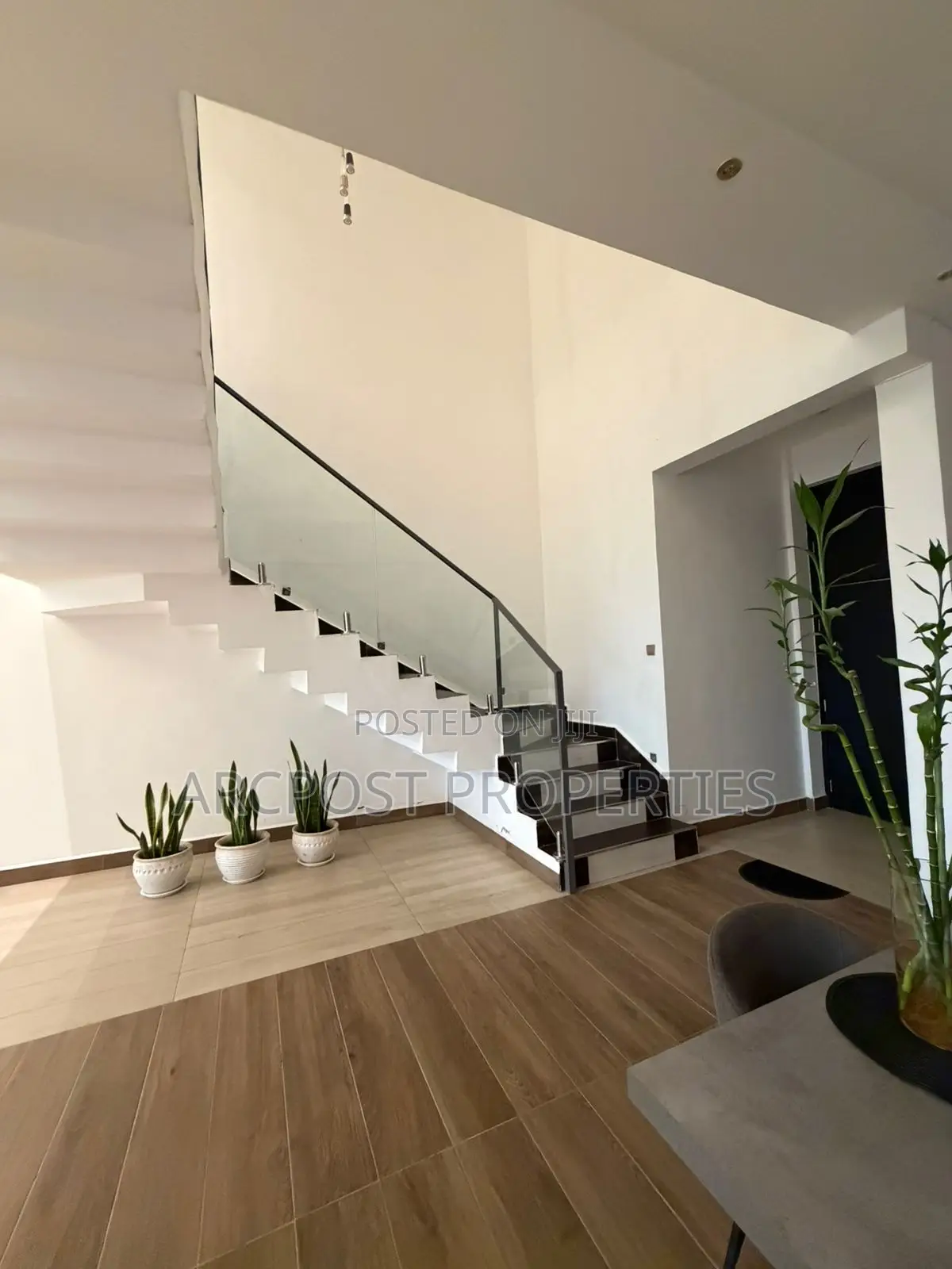 6bdrm Penthouse in Parklands/Highridge for sale in Parklands/Highridge