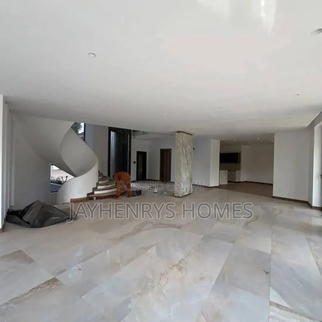 5bdrm House in Nyari for sale in Nyari