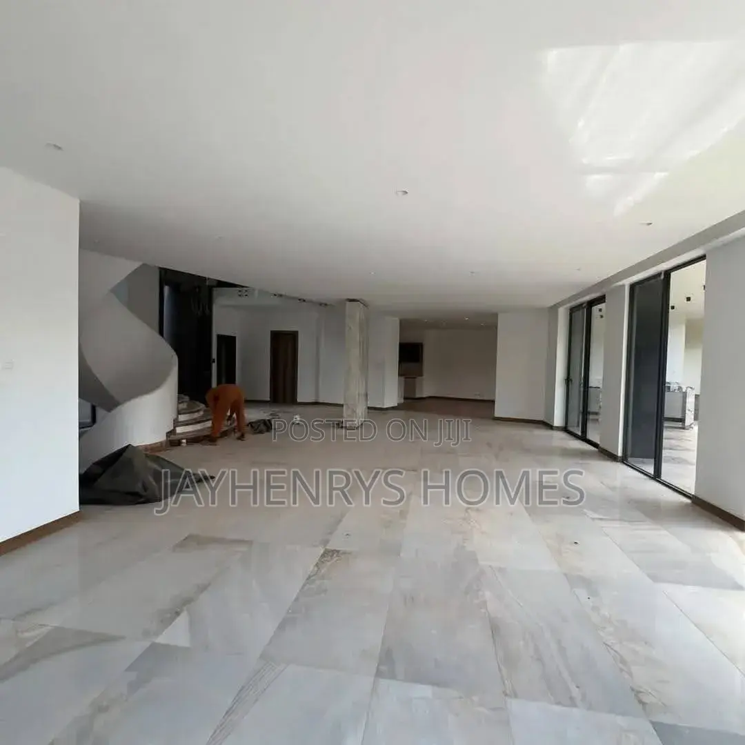 5bdrm House in Nyari for sale in Nyari