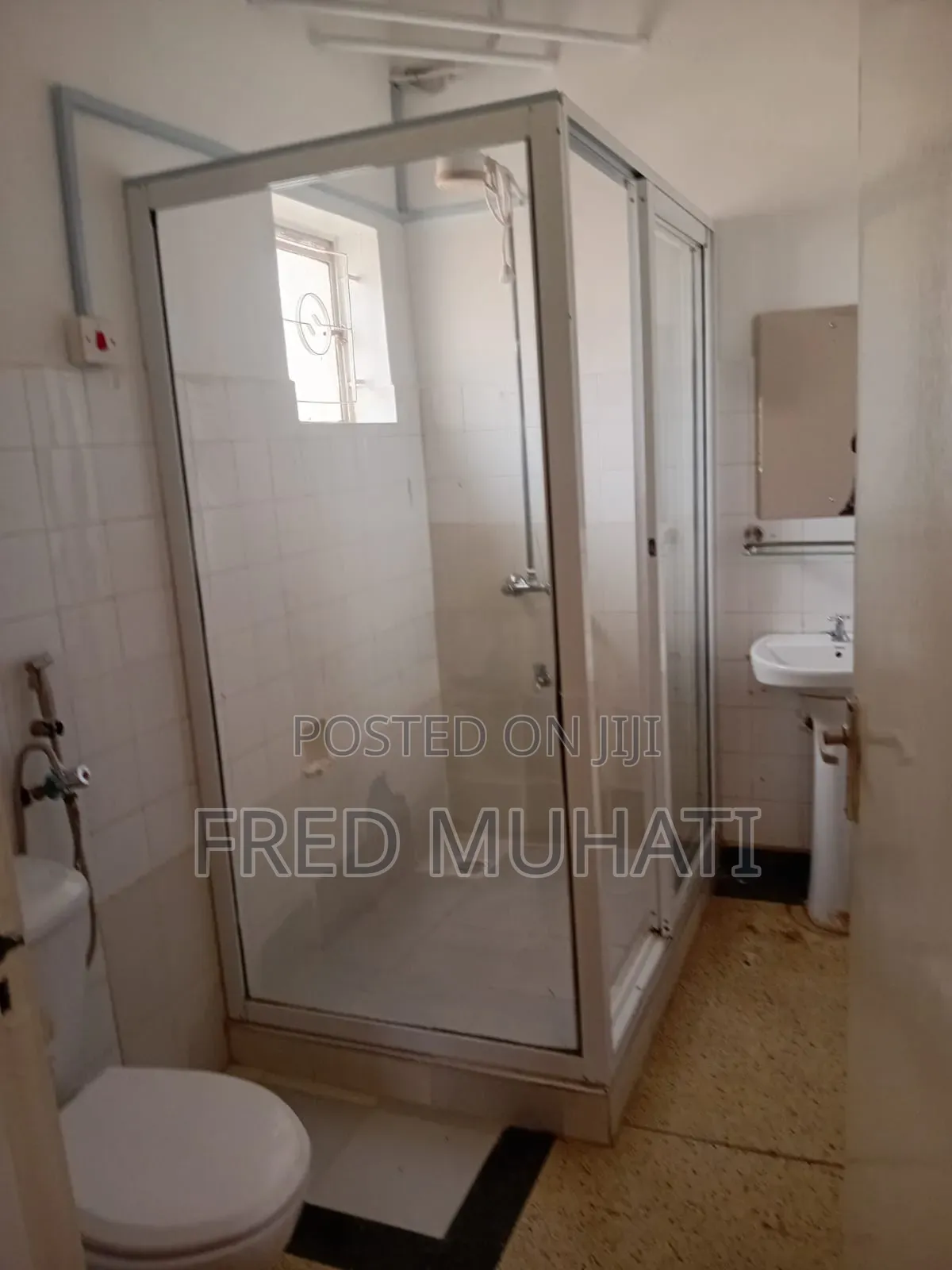 Commercial 5bedroom Stand Alone House to Let in Hurlingham