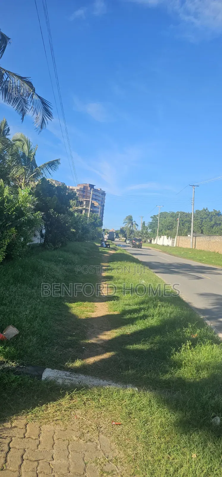 Half Acre Piece of Land on Sale 1st Avenue Nyali Mombasa in Nyali Mkomani