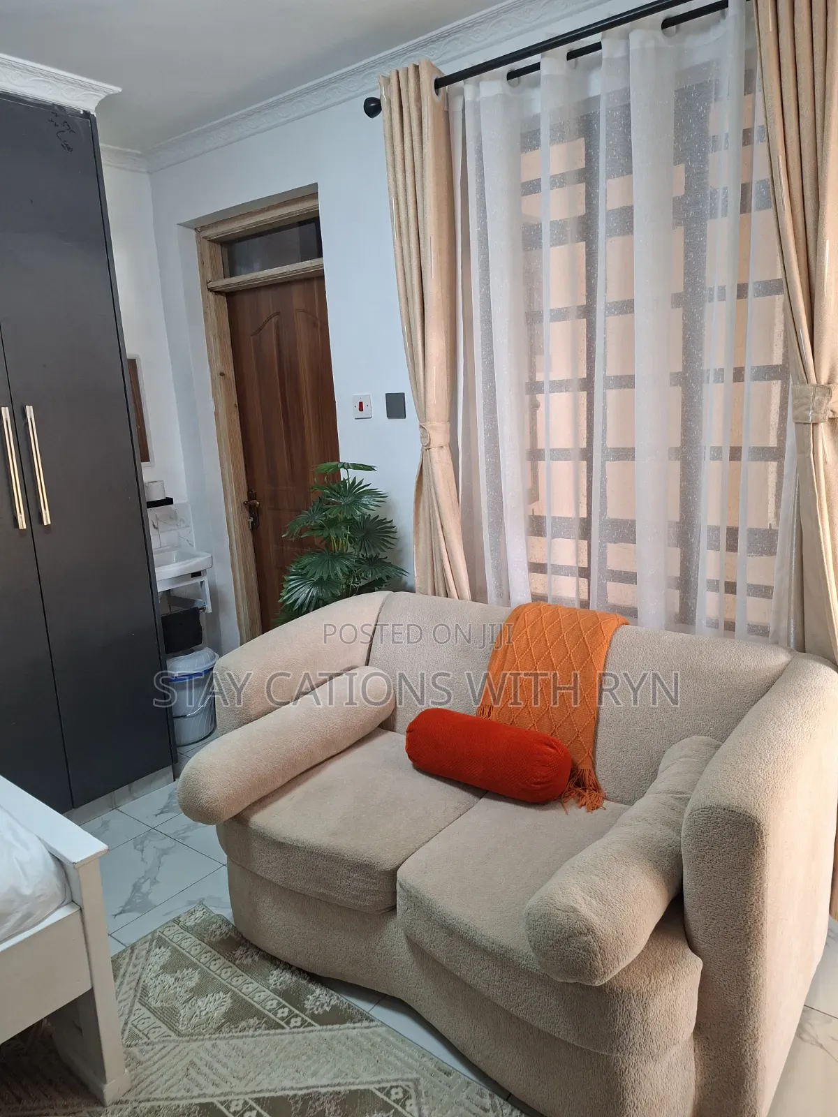 Budget Studio - Airbnb in Ruaka Town Near Two Rivers in Ruaka