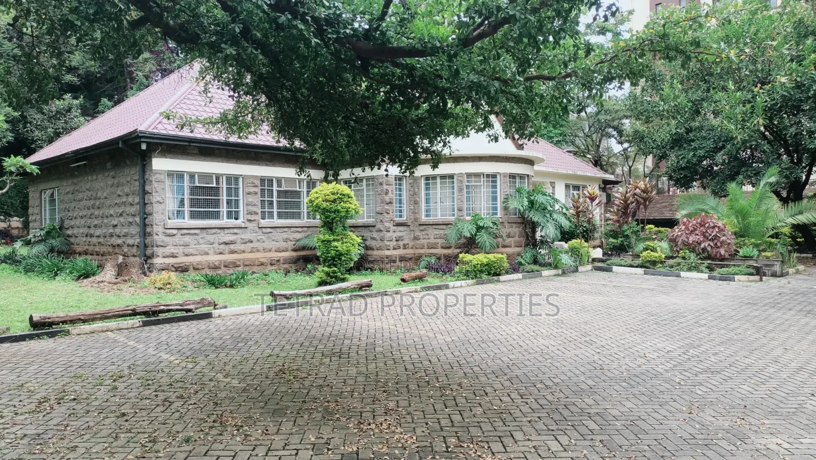 11 Rooms Commercial Bungalow on Half Acre Land in Kilimani Kirichwa Rd in Hurlingham