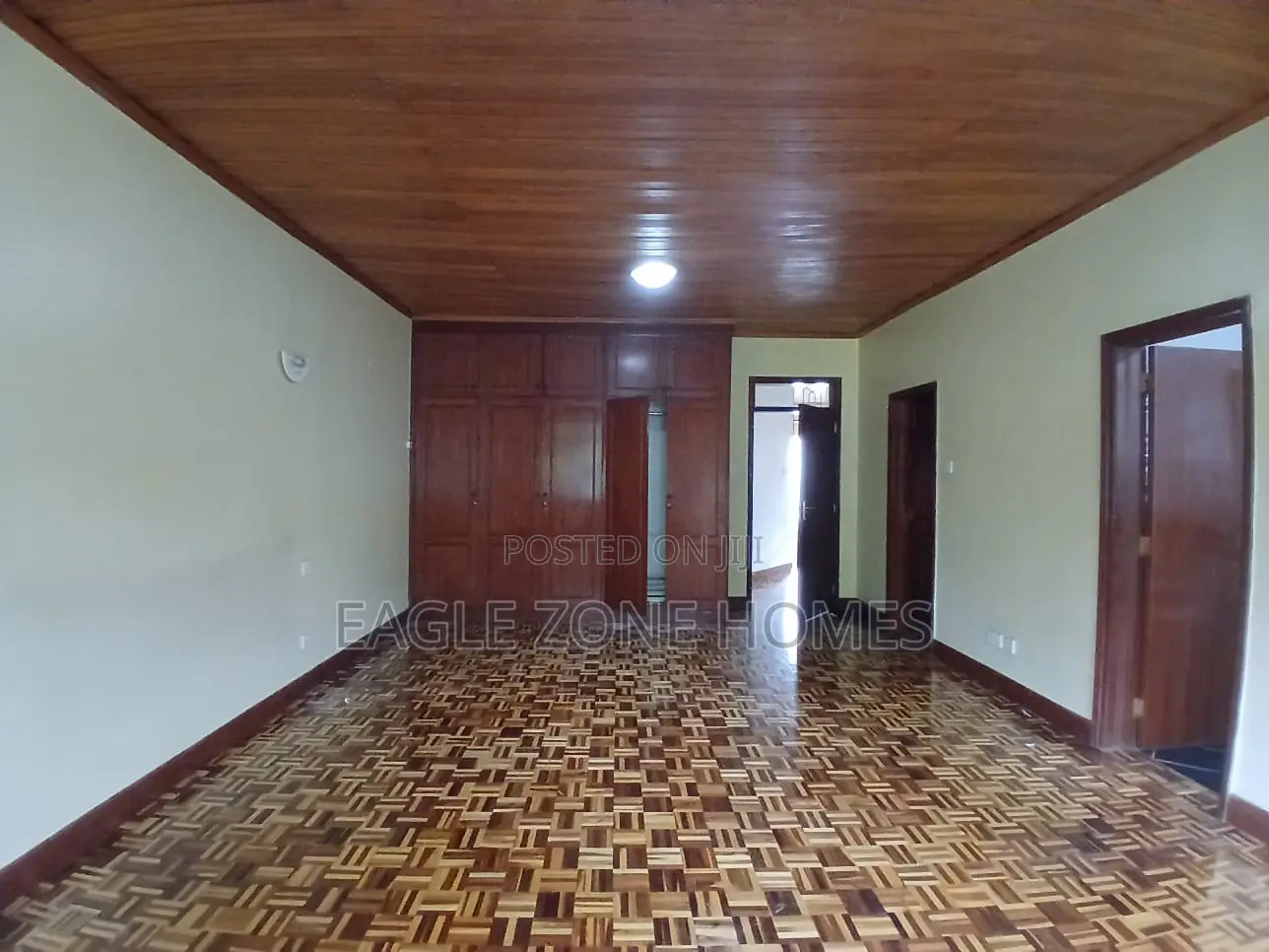 4bdrm Townhouse / Terrace in Riverside Drive for rent in Riverside Drive