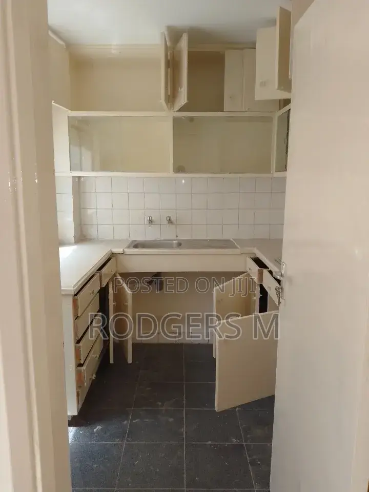 3bdrm Apartment in State House Area for rent in State House Area