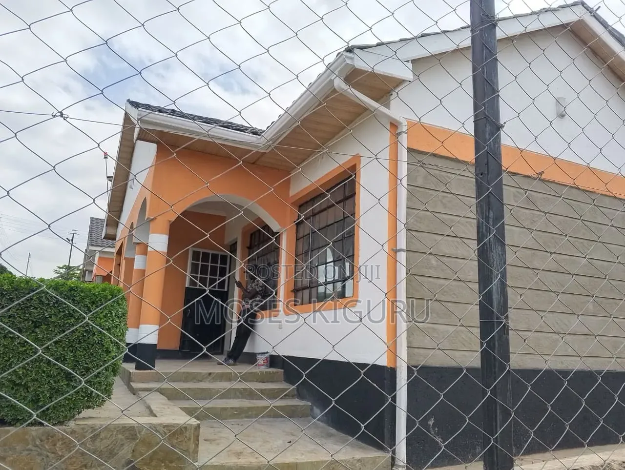 3bdrm Bungalow in Kenyatta Road for rent in Kenyatta Road / Theta 